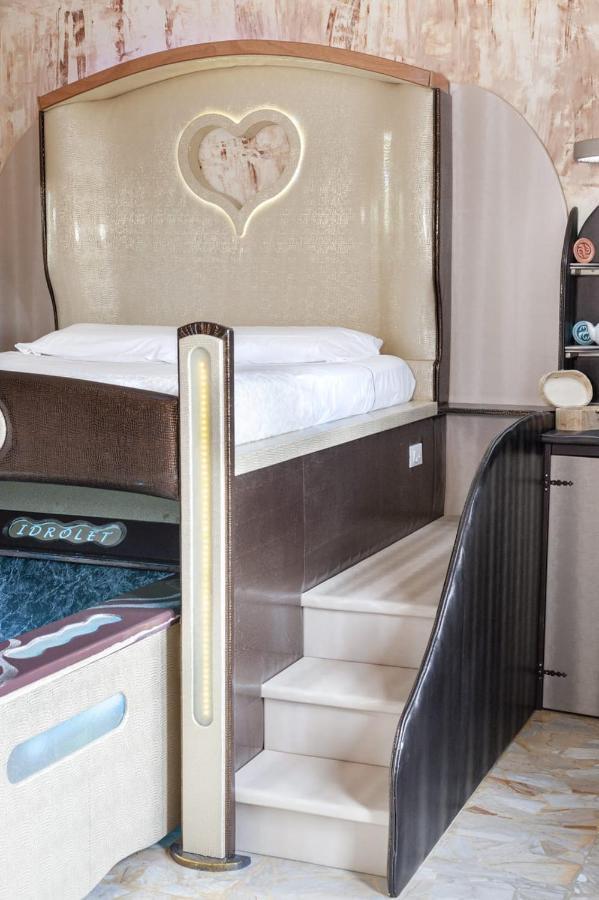 Spa B&B Roma D'Autore Il Nido D'Amore Bagian luar foto